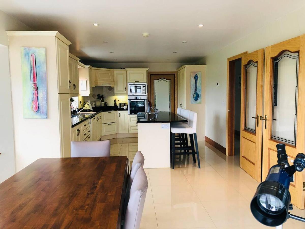 Connemara. 3 Bedroom, 8 Bed, Holiday Home Galway Kültér fotó