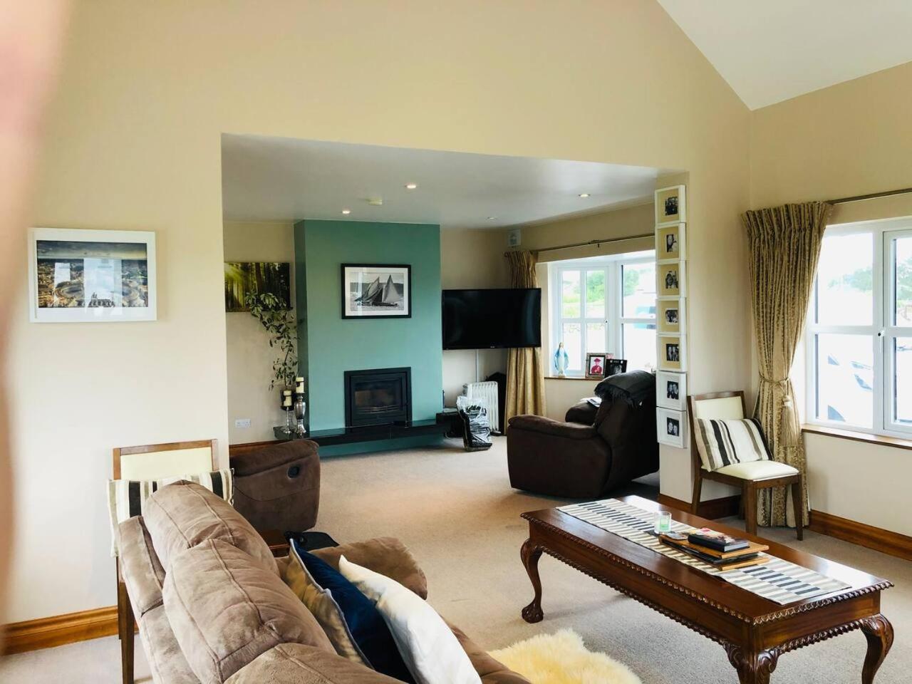 Connemara. 3 Bedroom, 8 Bed, Holiday Home Galway Kültér fotó