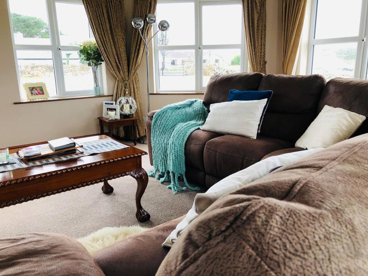 Connemara. 3 Bedroom, 8 Bed, Holiday Home Galway Kültér fotó