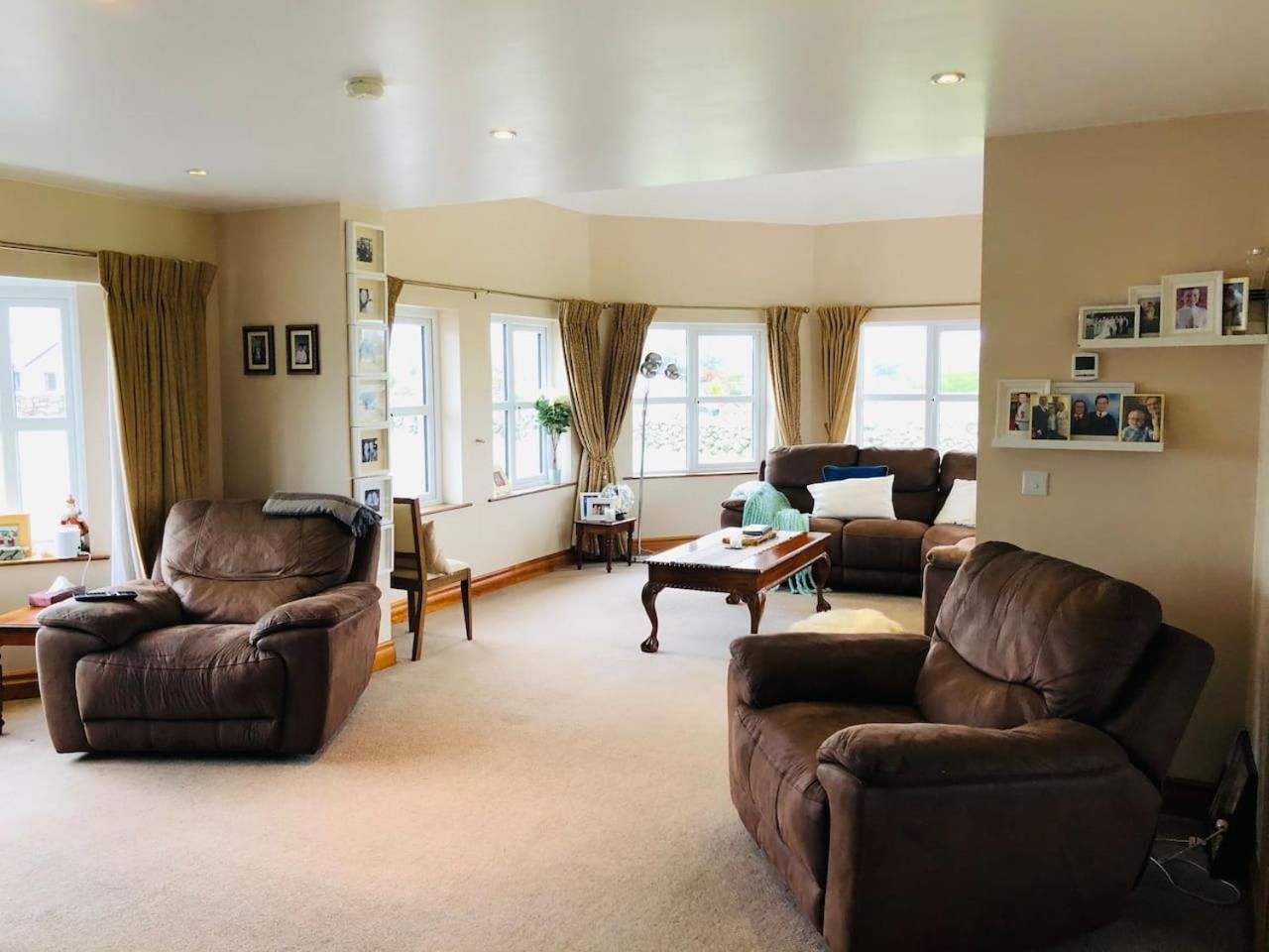 Connemara. 3 Bedroom, 8 Bed, Holiday Home Galway Kültér fotó