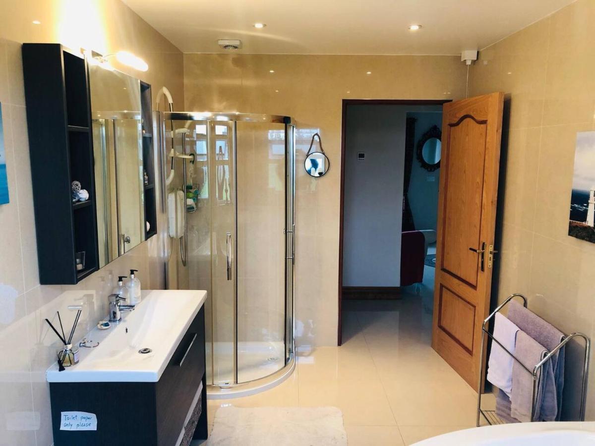 Connemara. 3 Bedroom, 8 Bed, Holiday Home Galway Kültér fotó